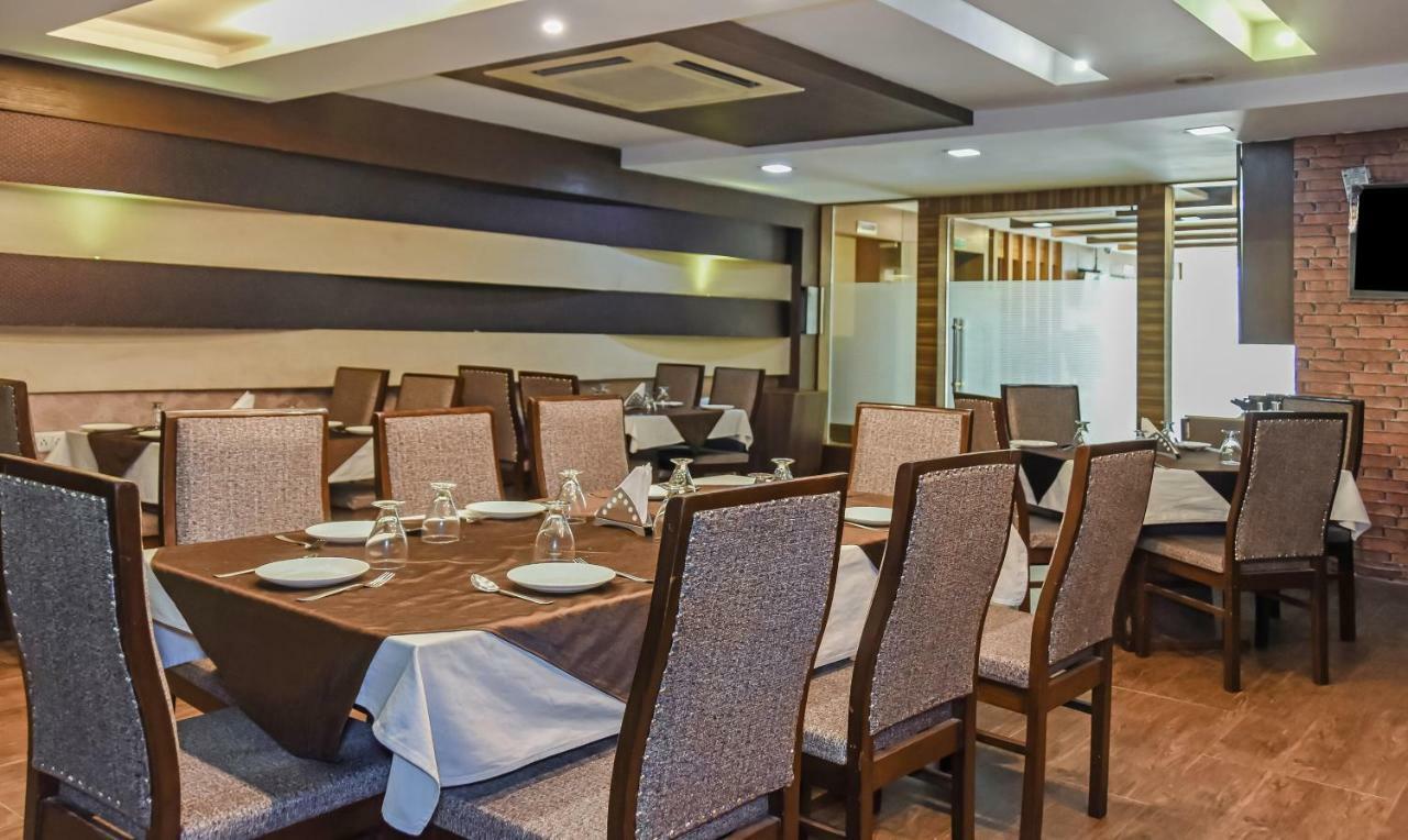Treebo Red Petal Jalandhar Hotel Bagian luar foto